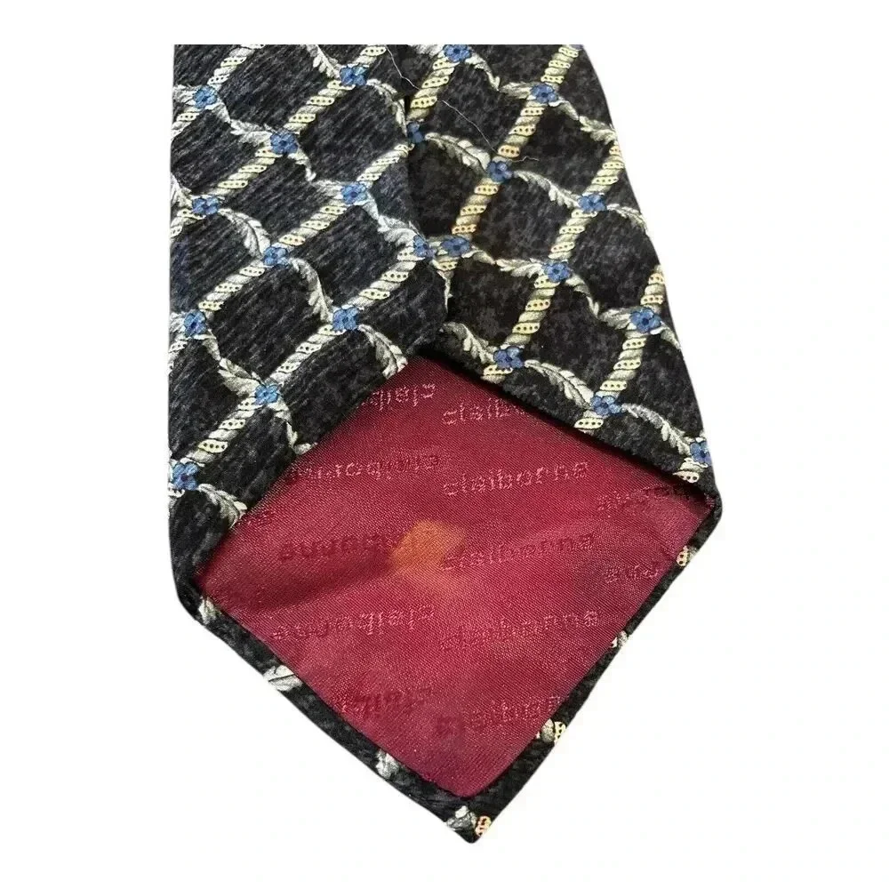 Claiborne Men’s Silk Necktie Gray Black Trellis Pattern With Blue 3 3/4” X 56”